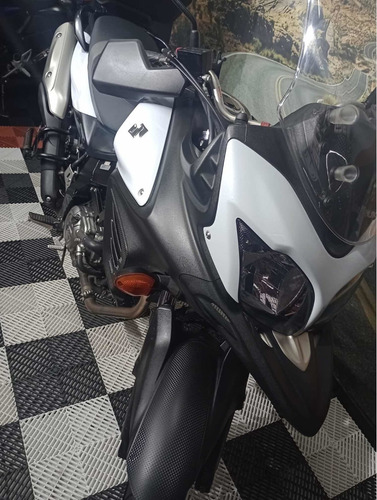 Imagem 4 de 18 de Suzuki V-strom 650 Xt Abs