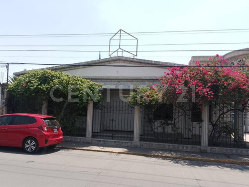Local Comercial En Renta En Jardines De Los Claustros I, Tultitlán, Edo. Méx.