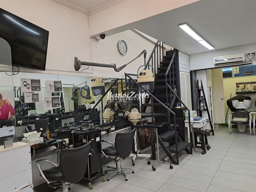 Local Comercial De 3 Niveles En Venta Cobres De Vitacura