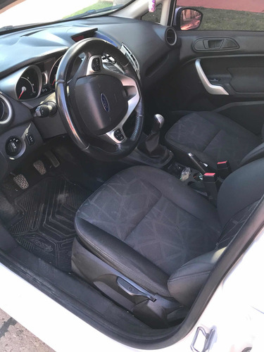 Ford Fiesta Kinetic Design 1.6 Design 120cv Titanium 2013