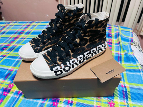 Tenis Snekaers Animal Print Burberry