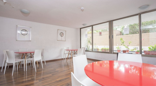Arriendo Departamento De 2 Dormitorios En Santiago.