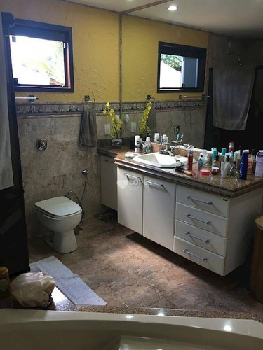 Imagem 10 de 22 de Casa Duplex, Reformada E Modernizada, Ótimo Acabamento, Lazer Privativo, 03 Qts/01 Suíte, 283,80m², R$ 1.200.000,00 - Pendotiba - Niterói/rj - Ca15682
