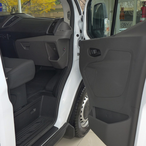 Ford Transit 2.2 Furgon Largo 350l