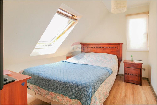 Oportunidad!! Casa Familiar, Gran Patio! 4d/3b