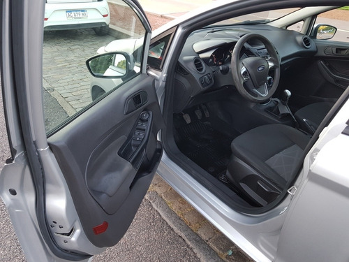 Ford Fiesta Kinetic Design 1.6 Sedan S Plus 120cv 2014