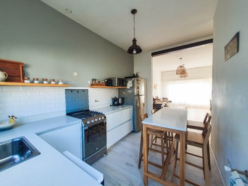 Imagen 10 de 14 de Chalet En Venta En Castelar Norte