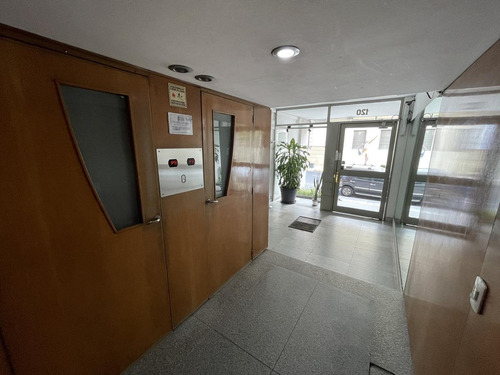 Piso 3 Ambientes Con Dependencia