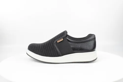 Tenis levis online mujer negro
