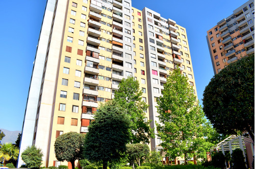 Vicuña Mackenna/ Condominio Siete Plazas/ La Florida