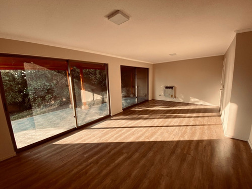 Casa En Conjunto Cerrado 3d/3b