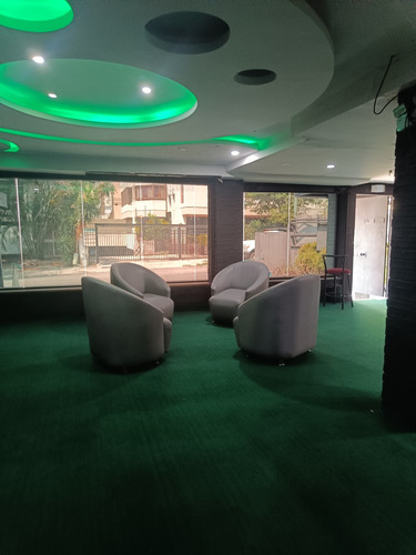 Altamira, Venta Hermoso Local , Ubicación Perfecta Para Un Restaurante, Discoteca, Concesionario De Autos Etc