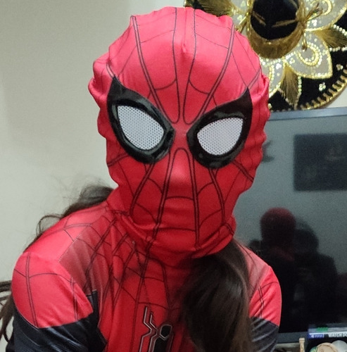 Imagen 3 de 8 de Mascara Infantil Spiderman Lejos De Casa