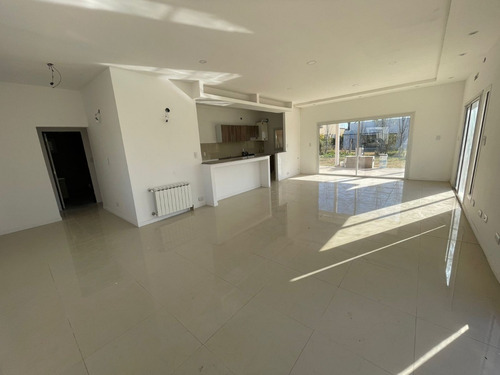Imagen 5 de 21 de Casa A Estrenar En Venta Barrio San Alfonso Pilar Del Este