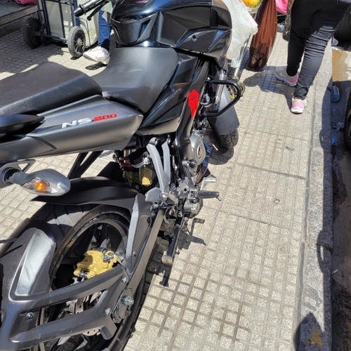 Imagen 7 de 12 de Bajaj Rouser Ns200