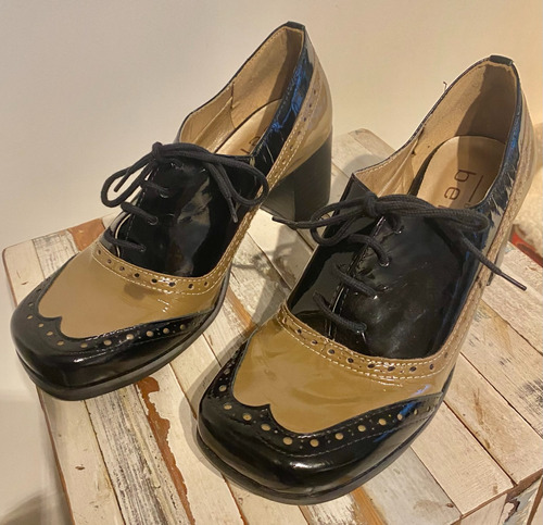Zapatos De Mujer- Charol-c/cordon T 36 - By Bella. De Brasil