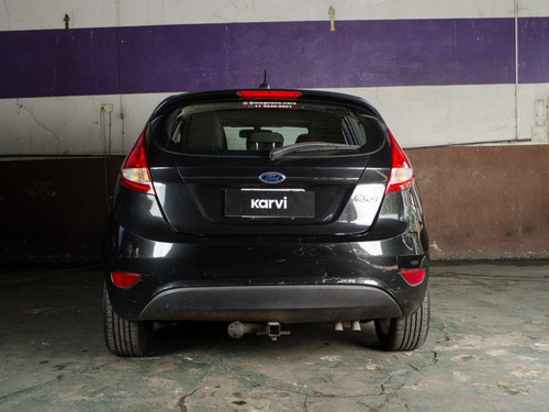 Imagen 13 de 15 de Ford Fiesta Titanium 1.6