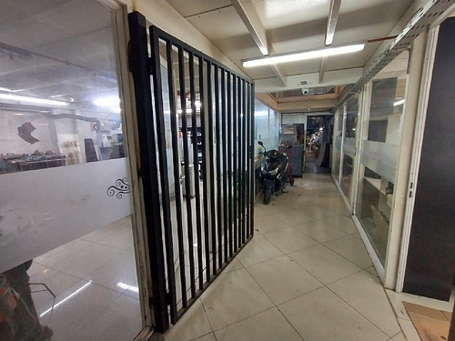 Amplios Espacio Para Bodega, Oficinas O Industria