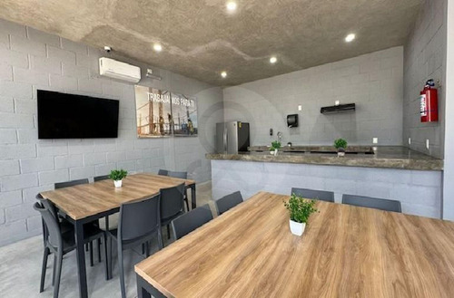 Bodega Comercial En Renta En Pueblo San Sebastianito
