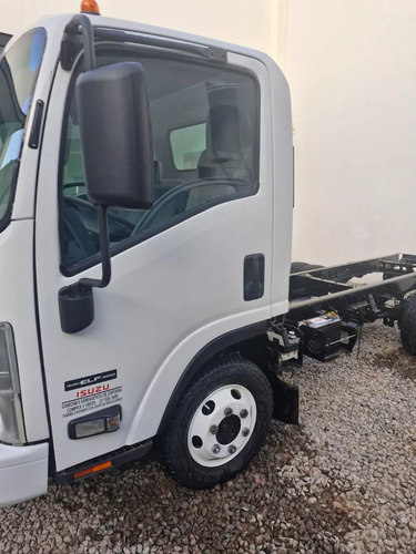 Isuzu Elf 400 Modelo 2010