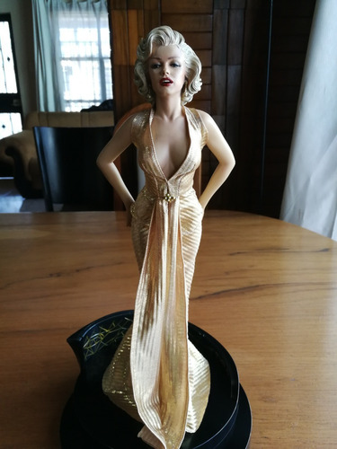 Estatua Marilyn Monroe / Gentlemen Prefer Blondes Blitzway 