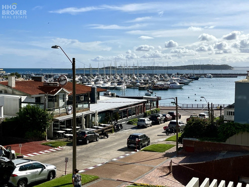 Alquiler De Temporada, Excelente Departamento Reciclado En Peninsula, Punta Del Este.