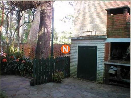Casa En Venta Y Alquiler, Mansa, Punta Del Este, 4 Dormitorios.- Ref: 204928