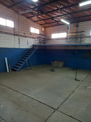 Imagen 5 de 12 de Galpon En Venta En Lobos