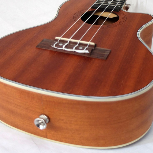 Omaha Ukulele 24 Concert Dmi-uc-300c ,cuerpo De Sapele