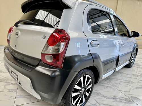 Toyota Etios 1.5 Cross
