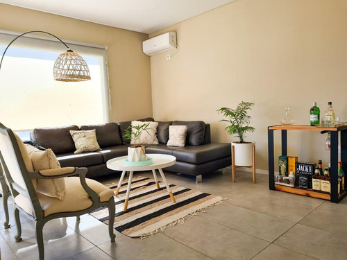 Tigre - Casas De Santa Maria U$s 179.000 - 4dorm - Pileta