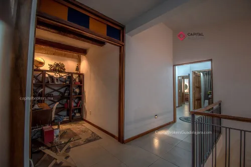 Casa En Venta De Lujo Bugambilias Zona Sur