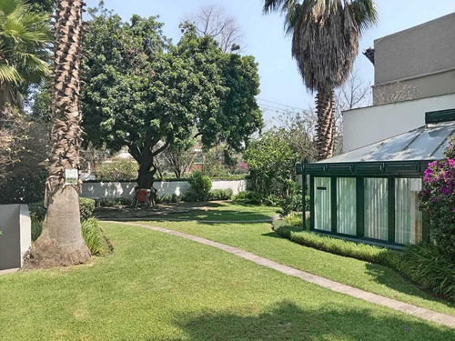 Magnifica Casa En Av Palmas, Lomas De Chapueltepec Con Uso De Suelo