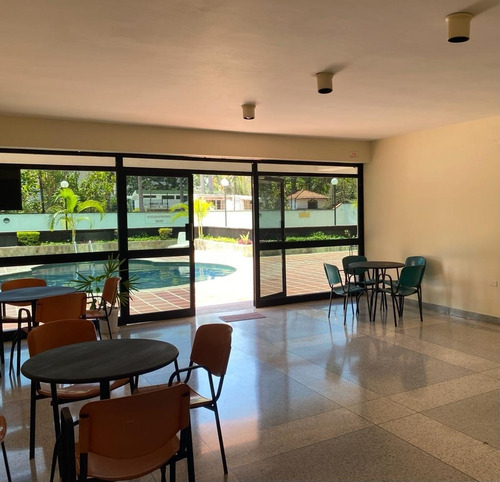 Imagen 3 de 11 de Apartamento Vacacional En Alquiler Residencias Barcelona Suites, Sector El Viñedo