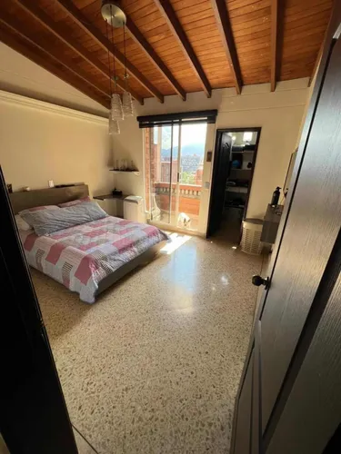 Vendo Lindo Penhouse En Laureles