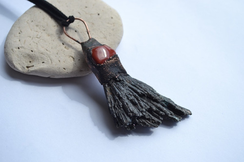 Imagen 3 de 4 de Collar De Piedras De Armonizacion, Cianita Con Jaspe Rojo