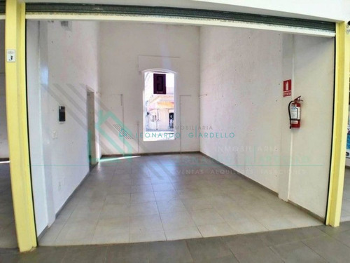 Imagen 8 de 28 de Montevideo - Locales Comerciales En Paseo De Compras Reus