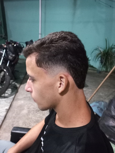 Corte De Cabelo A Domicílio.