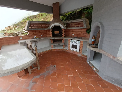 (hl28) Vendo Hermosa Casa En Colinas De Guataparo
