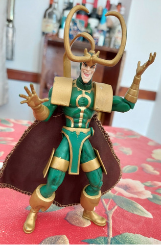 Toybiz Loki Earth's Mightiest Heroes Avengers 1997