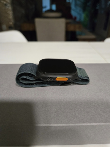 Apple Watch Ultra 2 Gps +celular Titanio 49mm Gris Oscuro Mesh Verde Oscuro Negro (Usado)