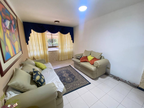 Apartamento En Venta Res. Conlunaca Centro De Charallave