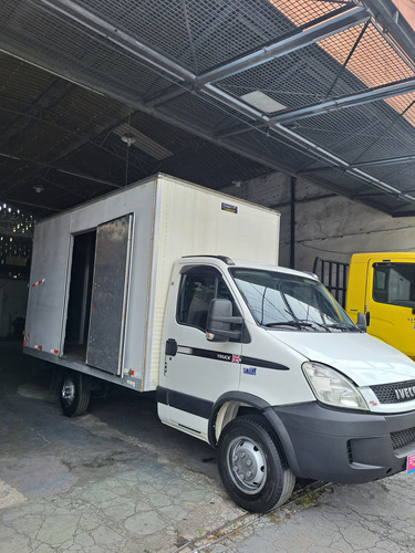 Iveco Daily 35s14 Ano 17 Bau . Unico Dono .