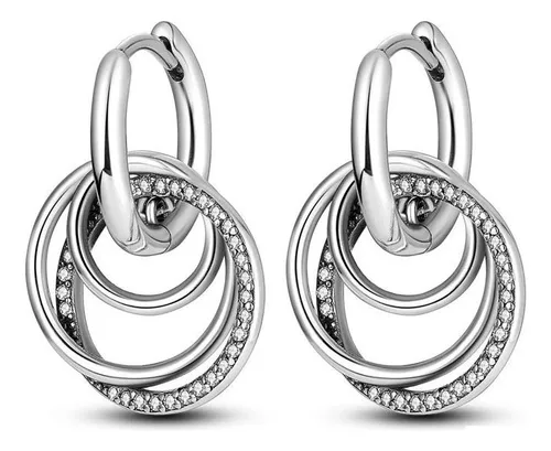 Aretes argollas en la oreja sales