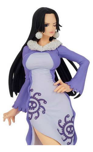 Imagen 2 de 5 de Figura Boa Hancock Winter Style Glitter & Glamours