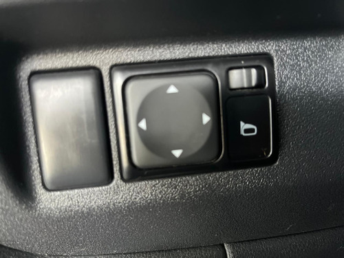 Nissan Versa 1.6 16V FLEX SV 4P XTRONIC