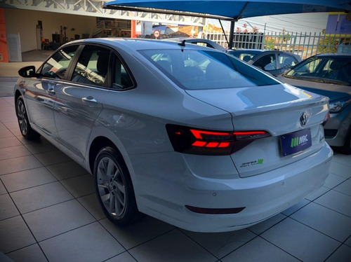 Imagem 3 de 12 de Volkswagen Jetta 250 Tsi Comfortiline - 19