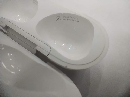 Auriculares AirPods Generación 3 A2566 Bluetooth 5.0 (Usado)