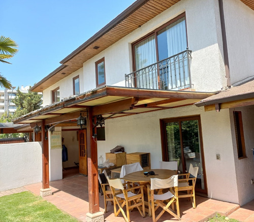 Hermosa, Comoda, Segura Y Bien Ubicada Casa En Las Condes