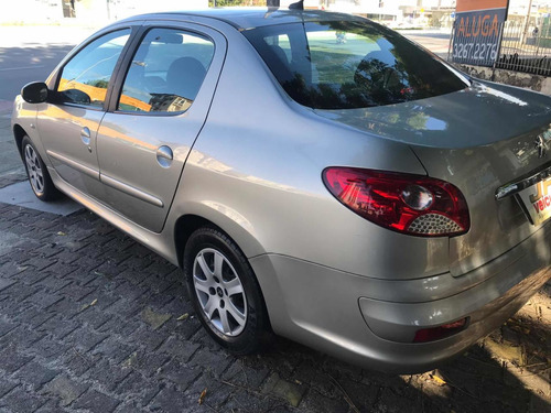 Peugeot 207 Passion 1.4 Xr Flex 4p 2012